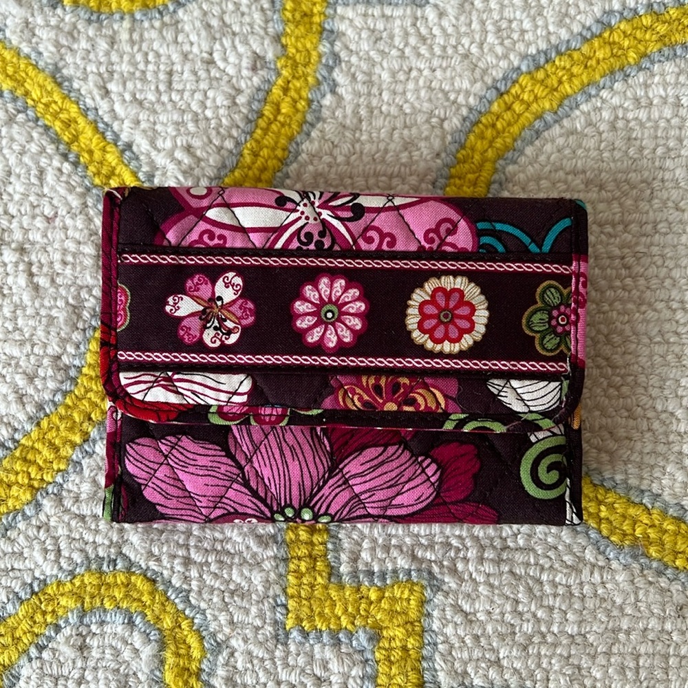 NWOT Vera Bradley RETIRED Mod Floral Pink Wallet